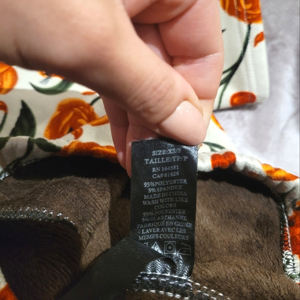 ๐ 4/$20 | Fox Leggings - Picture 5 of 5